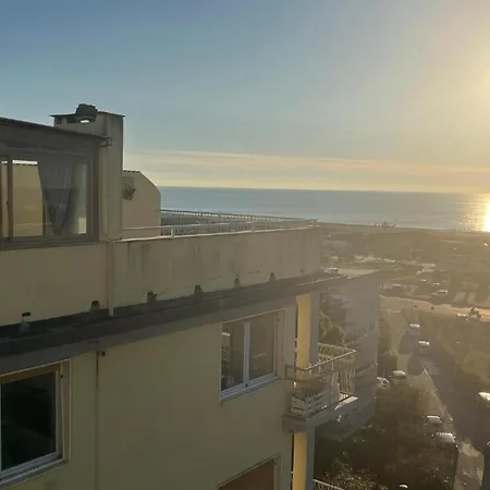 Attico Vista Mare-monti * В'яреджо