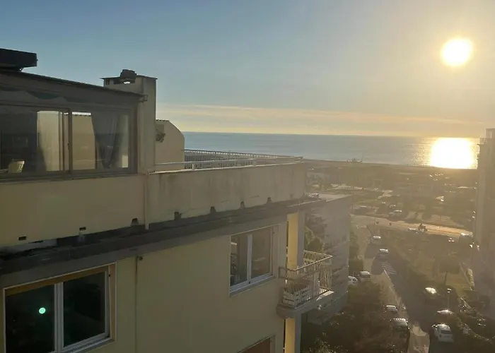 Attico Vista Mare-monti * В'яреджо